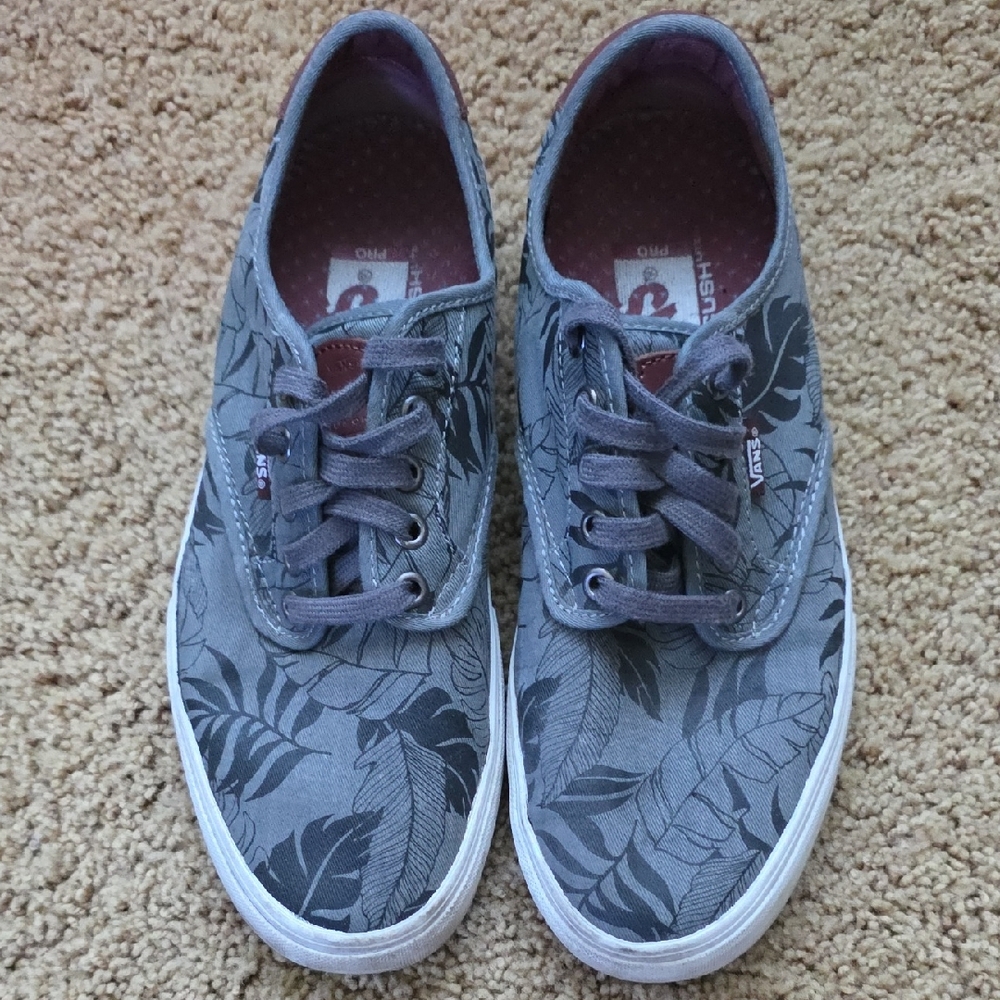 Vans Women's Gray Leaf Print Sneakers